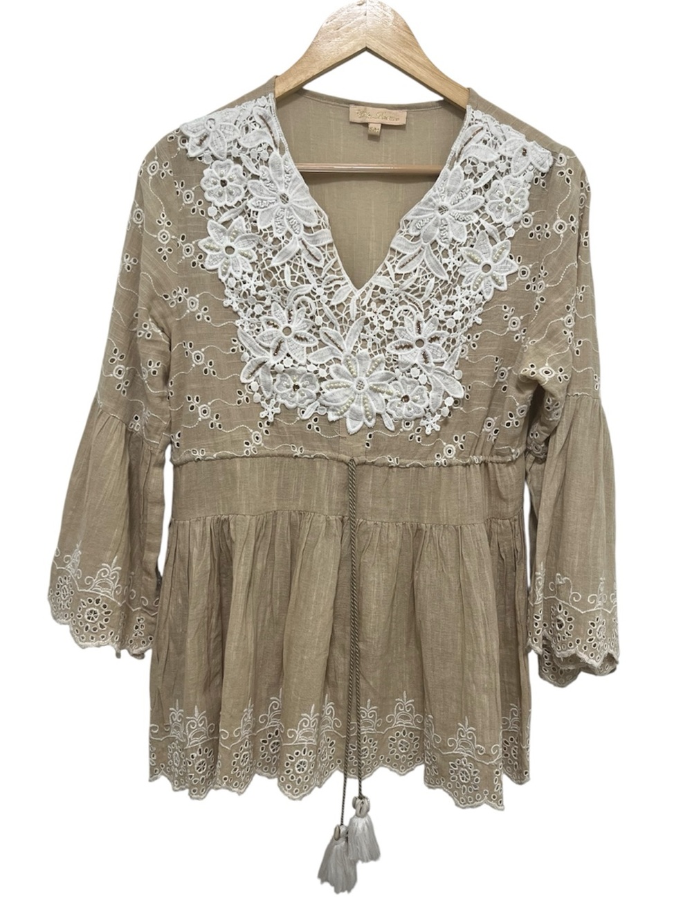 Chloe Laetitia Paris Boho Embroidered V-Neck Bell Sleeve Peasant Top White Lace